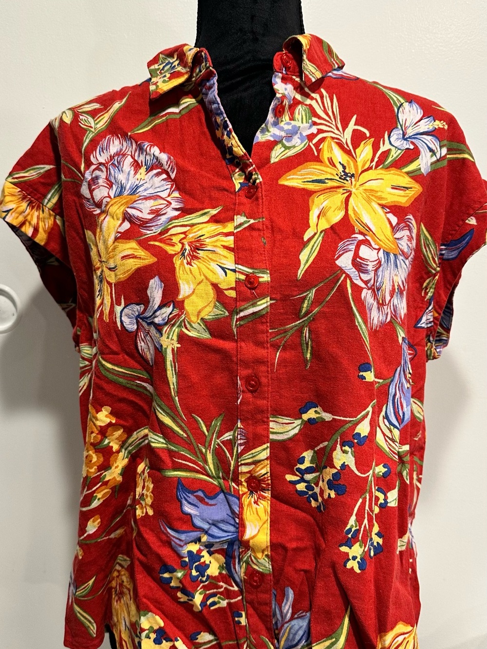 a new day Red Floral Short-Sleeve Button Front Blouse
